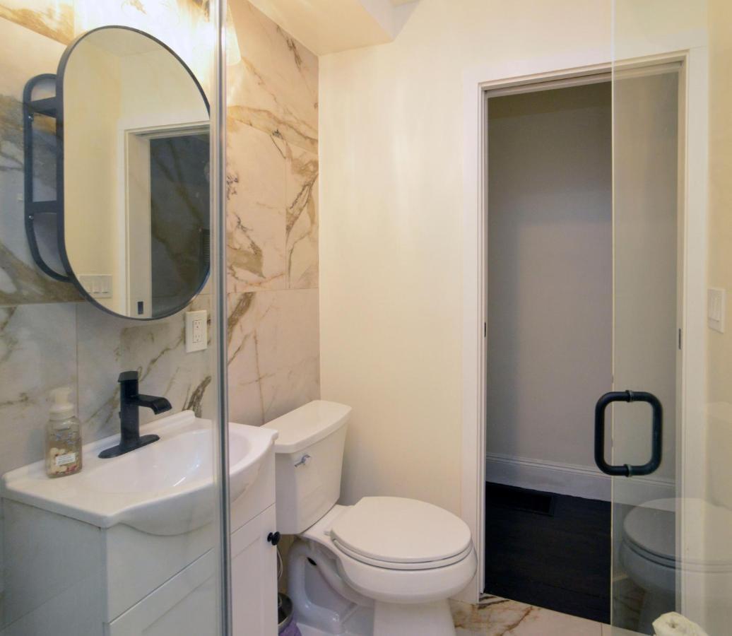 Modern Two Bedroom Condo - Boston Stoneham المظهر الخارجي الصورة