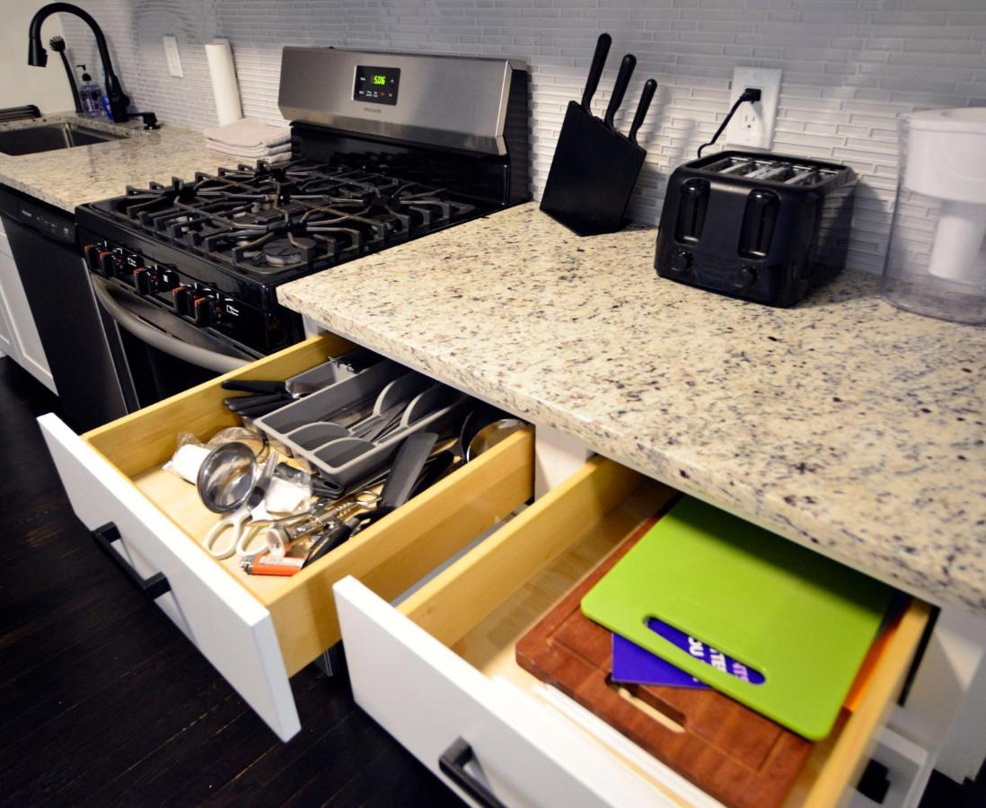 Modern Two Bedroom Condo - Boston Stoneham المظهر الخارجي الصورة